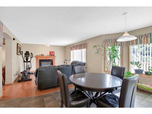 128 West Creek Pond, Chestermere, AB - Indoor Photo Showing Dining Room