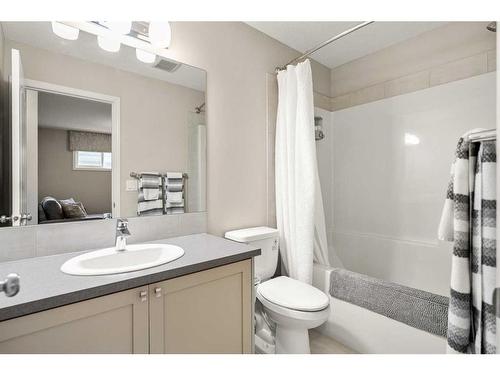 28 Cornerbrook Way Ne, Calgary, AB - Indoor Photo Showing Bathroom