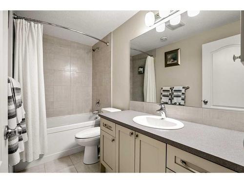 28 Cornerbrook Way Ne, Calgary, AB - Indoor Photo Showing Bathroom