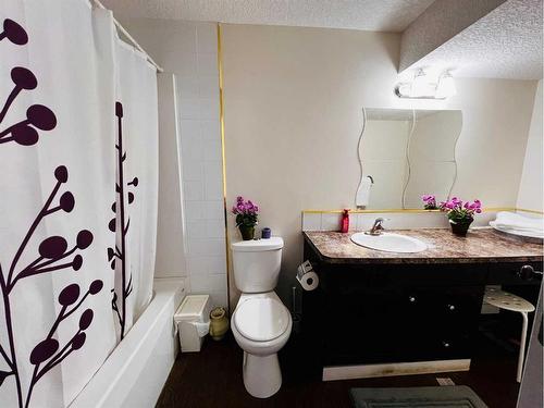 169 Cityscape Gardens Ne, Calgary, AB - Indoor Photo Showing Bathroom