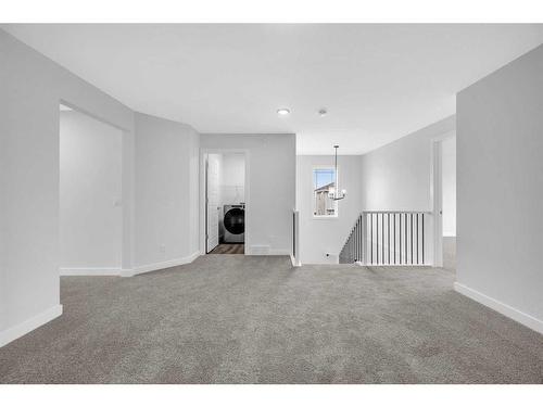 140 Hotchkiss Way Se, Calgary, AB - Indoor Photo Showing Other Room