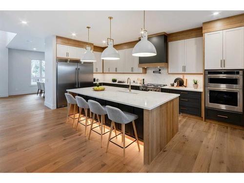 133 Lissington Drive Sw, Calgary, AB - Indoor Photo Showing Kitchen With Stainless Steel Kitchen With Upgraded Kitchen