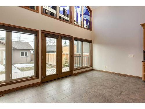 1721B 1 Avenue Nw, Calgary, AB - Indoor Photo Showing Other Room
