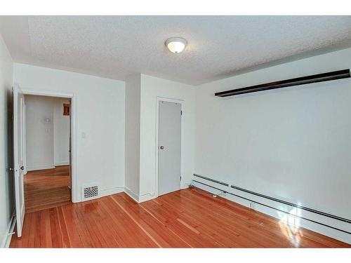 1218 7 Street Sw, Calgary, AB - Indoor Photo Showing Other Room
