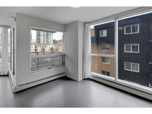 402-188 15 Avenue Sw, Calgary, AB - Indoor Photo Showing Other Room