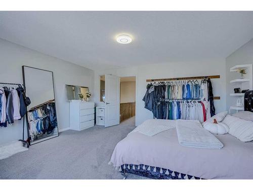 158 West Creek Springs, Chestermere, AB - Indoor Photo Showing Bedroom
