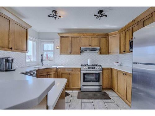 158 West Creek Springs, Chestermere, AB - Indoor Photo Showing Kitchen