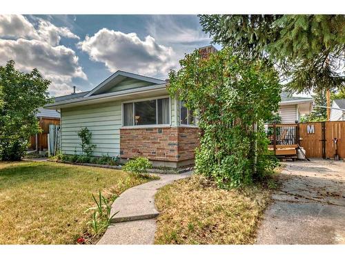 7611 Farrell Road Se, Calgary, AB - Outdoor