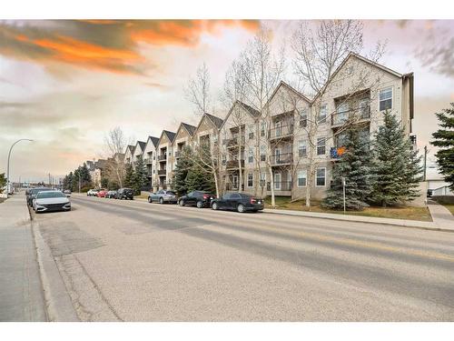 112-15304 Bannister Road Se, Calgary, AB - Outdoor