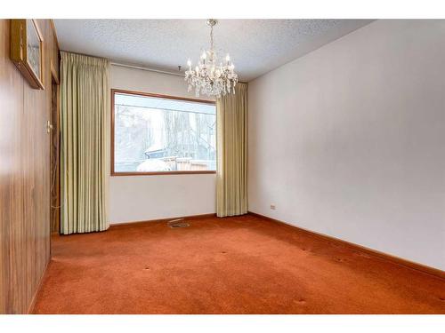 2216 12 Avenue Nw, Calgary, AB - Indoor Photo Showing Other Room