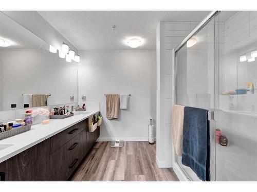 409-138 Sage Valley Common Nw, Calgary, AB - Indoor Photo Showing Bathroom