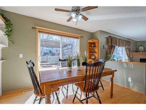 731 Coopers Drive Sw, Airdrie, AB - Indoor Photo Showing Dining Room