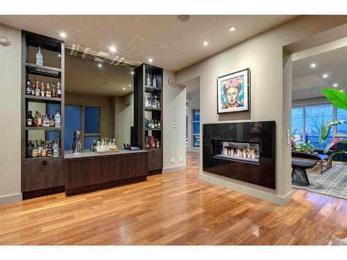 2534 19 Street Sw, Calgary, AB - Indoor With Fireplace