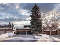 312 Canterville Drive SW Calgary, AB T2W 4R1