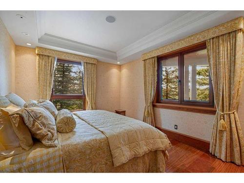 145 Silvertip Ridge, Canmore, AB - Indoor Photo Showing Bedroom