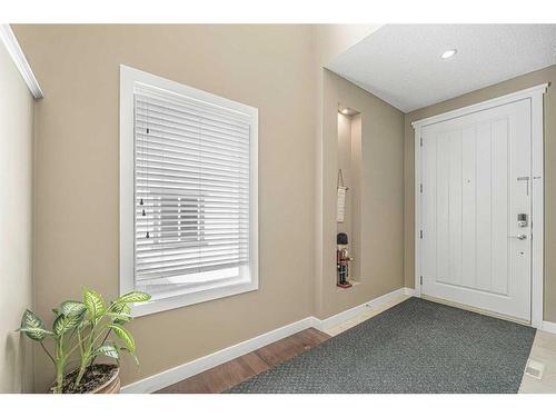 433 Mahogany Court Se, Calgary, AB - Indoor Photo Showing Other Room