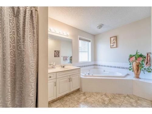 128 Coral Shores Cape Ne, Calgary, AB - Indoor Photo Showing Bathroom