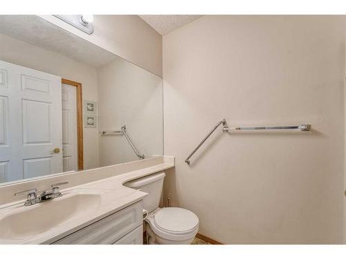 128 Coral Shores Cape Ne, Calgary, AB - Indoor Photo Showing Bathroom