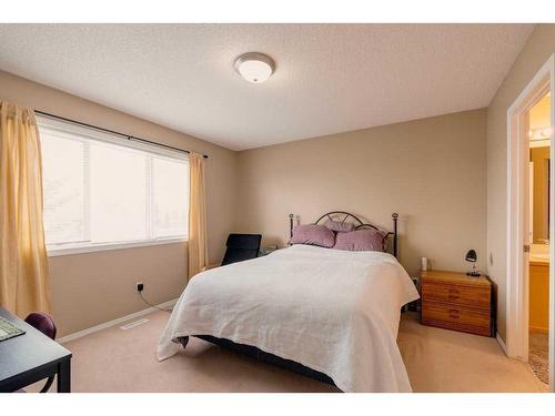 168 Wentworth Close Sw, Calgary, AB - Indoor Photo Showing Bedroom