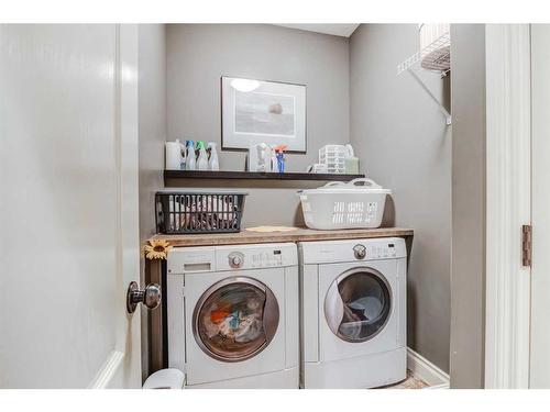 257 Discovery Ridge Way Sw, Calgary, AB - Indoor Photo Showing Laundry Room