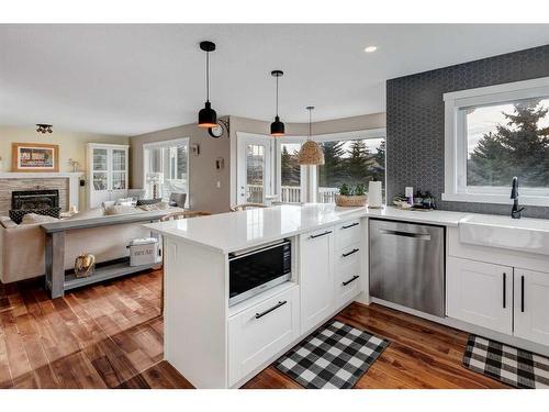 6 Gleneagles Terrace, Cochrane, AB - Indoor Photo Showing Kitchen With Upgraded Kitchen