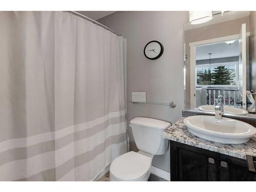 6 Gleneagles Terrace, Cochrane, AB - Indoor Photo Showing Bathroom