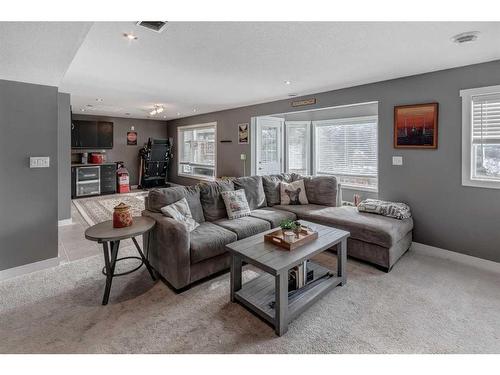 6 Gleneagles Terrace, Cochrane, AB - Indoor Photo Showing Living Room