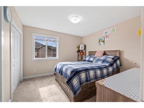 28 Saddlebrook Landing Ne, Calgary, AB - Indoor Photo Showing Bedroom