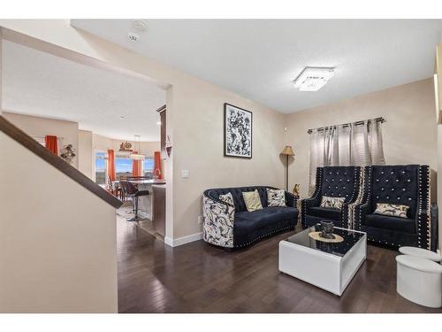 28 Saddlebrook Landing Ne, Calgary, AB - Indoor Photo Showing Living Room