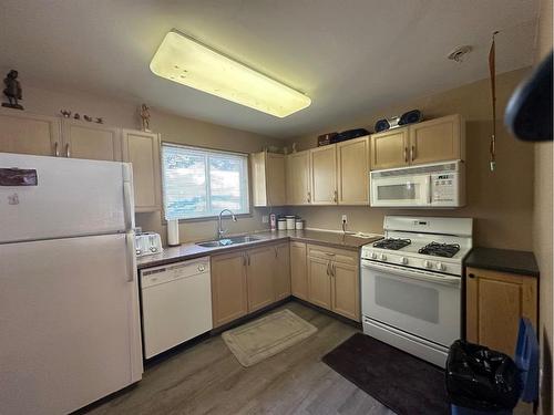 20 & 21-200 4 Avenue Sw, Sundre, AB 