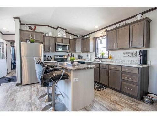 33035 Range Road 60, Rural Mountain View County, AB - Indoor Photo Showing Kitchen