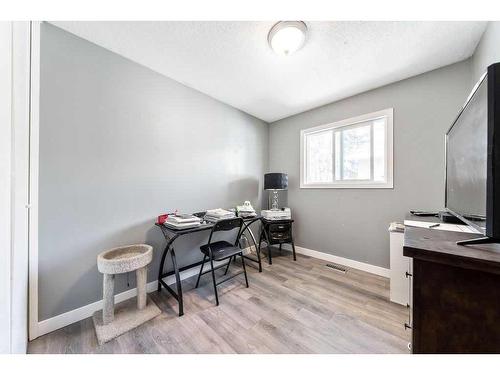 8019 20A Street Se, Calgary, AB - Indoor Photo Showing Office