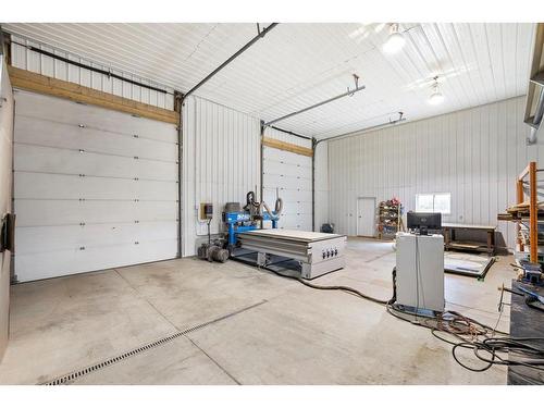 270105 Range Road 43, Rural Rocky View County, AB - Indoor Photo Showing Garage