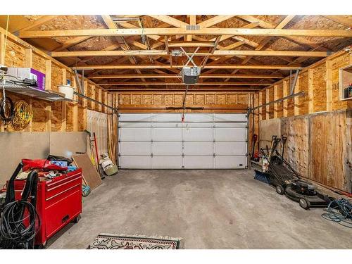 30 Somercrest Close Sw, Calgary, AB - Indoor Photo Showing Garage