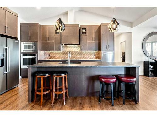 64228 306 Avenue West, Rural Foothills County, AB - Indoor Photo Showing Kitchen With Upgraded Kitchen