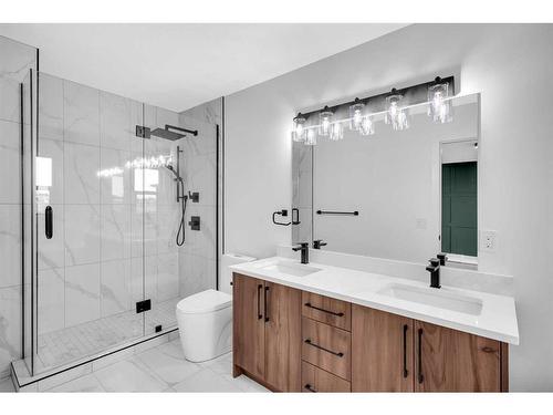 1000 West Chestermere Drive, Chestermere, AB - Indoor Photo Showing Bathroom
