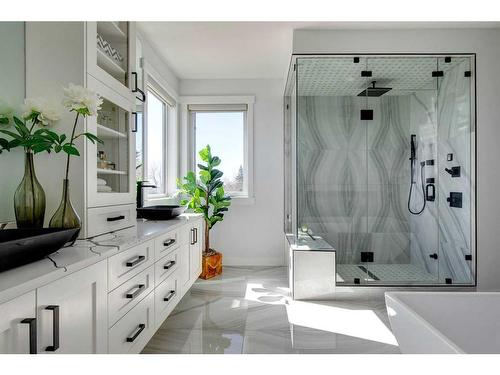 2040 30 Avenue Sw, Calgary, AB - Indoor Photo Showing Bathroom