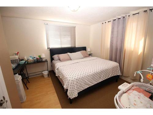 1216 Bantry Street Ne, Calgary, AB - Indoor Photo Showing Bedroom