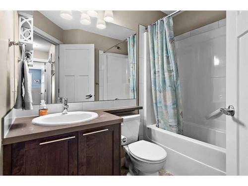 907 Skyview Ranch Grove Ne, Calgary, AB - Indoor Photo Showing Bathroom