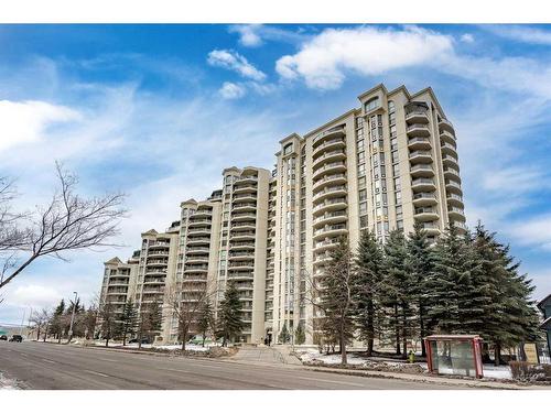 1508-1108 6 Avenue Sw, Calgary, AB - Outdoor With Balcony With Facade