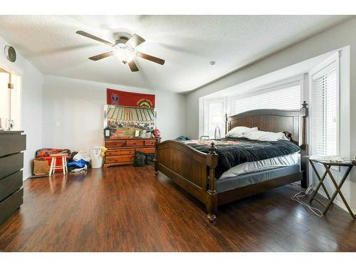 510 Wildflower Road Nw, Strathmore, AB - Indoor Photo Showing Bedroom
