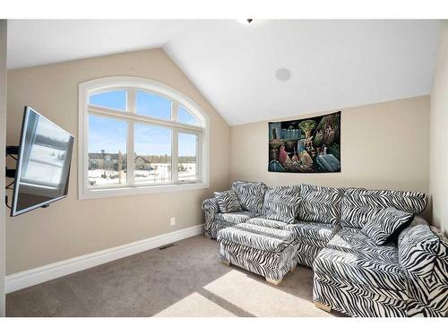 124 Grizzly Rise, Rural Rocky View County, AB - Indoor Photo Showing Living Room