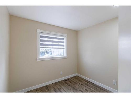42 Coverdale Way Ne, Calgary, AB - Indoor Photo Showing Other Room