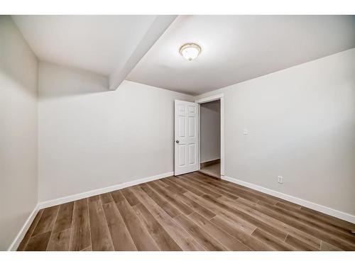 202 Topaz Gate, Chestermere, AB - Indoor Photo Showing Other Room