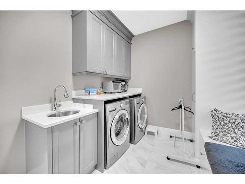 904 East Lakeview Road, Chestermere, AB - Indoor Photo Showing Laundry Room
