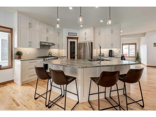 34 Rockyledge Rise Nw, Calgary, AB - Indoor Photo Showing Kitchen With Stainless Steel Kitchen With Upgraded Kitchen