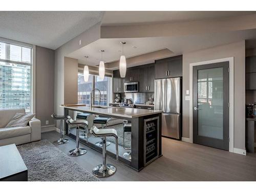502-530 12 Avenue Sw, Calgary, AB - Indoor Photo Showing Kitchen With Stainless Steel Kitchen With Upgraded Kitchen