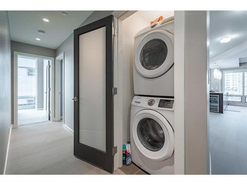 502-530 12 Avenue Sw, Calgary, AB - Indoor Photo Showing Laundry Room