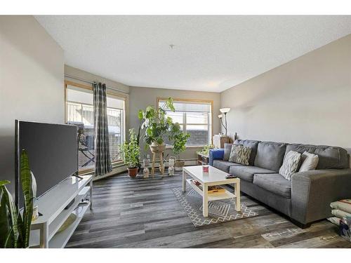 212-11 Somervale View Sw, Calgary, AB - Indoor Photo Showing Living Room