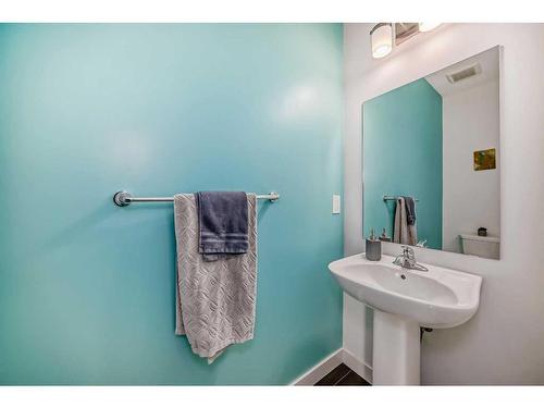 20529 Main Street, Calgary, AB - Indoor Photo Showing Bathroom
